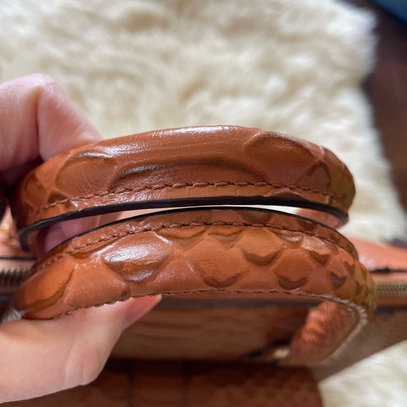Satchels